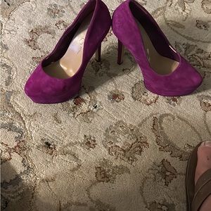 Jessica Simpson stilettos